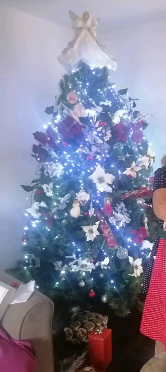 Christmas tree - Image 1