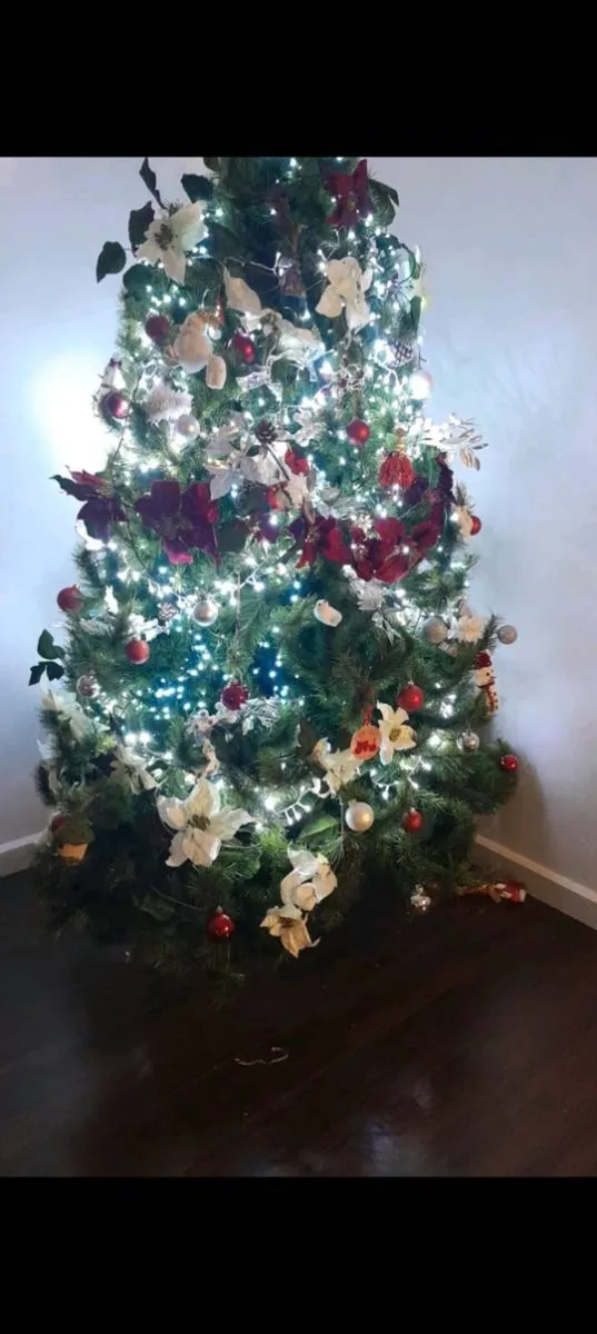 Christmas tree - Image 2