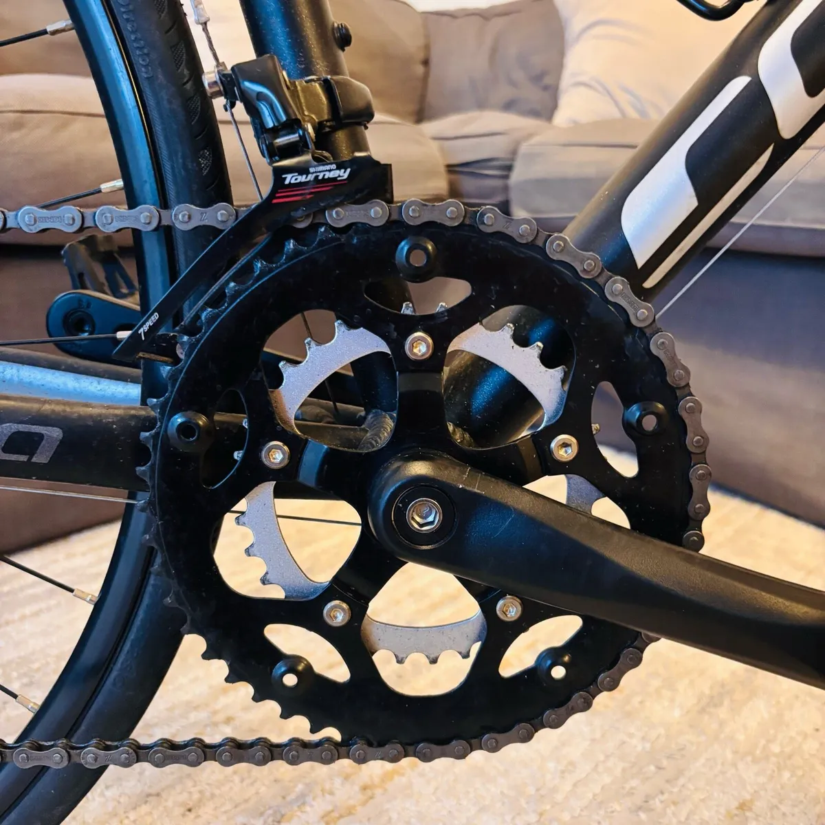 Carrera Zelos Road bike - Image 2