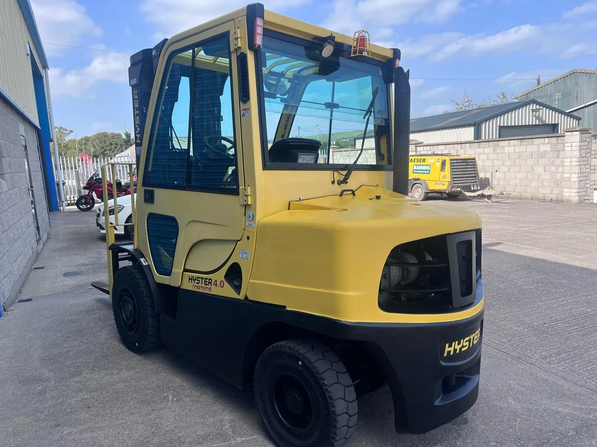 Forklift - Image 2