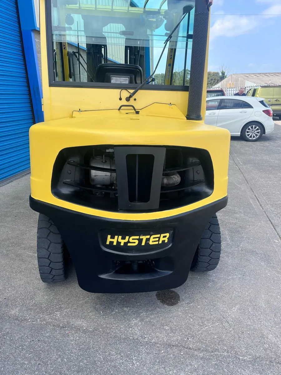 Forklift - Image 3