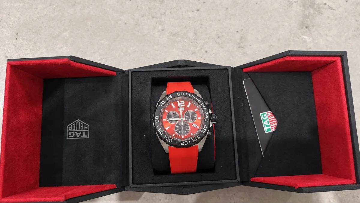 TAG Heuer F1 Red Dial 43MM Mens Watch - Image 3