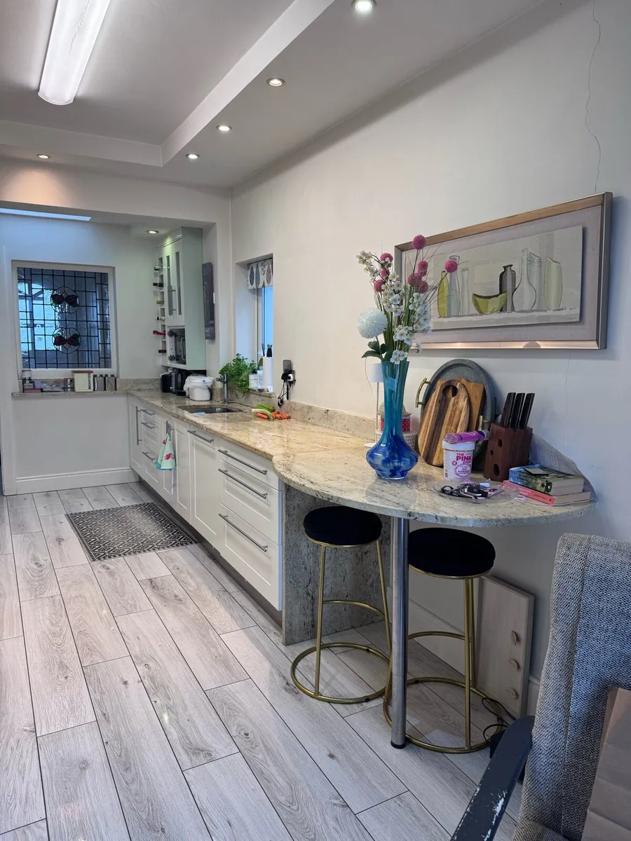 Ivory kitchen - Image 2