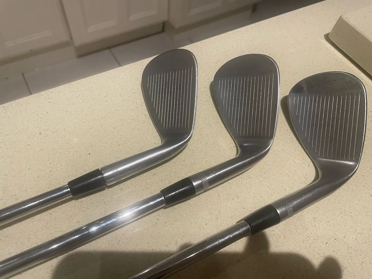 Left handed Titleist Vokey Wedges - Image 2