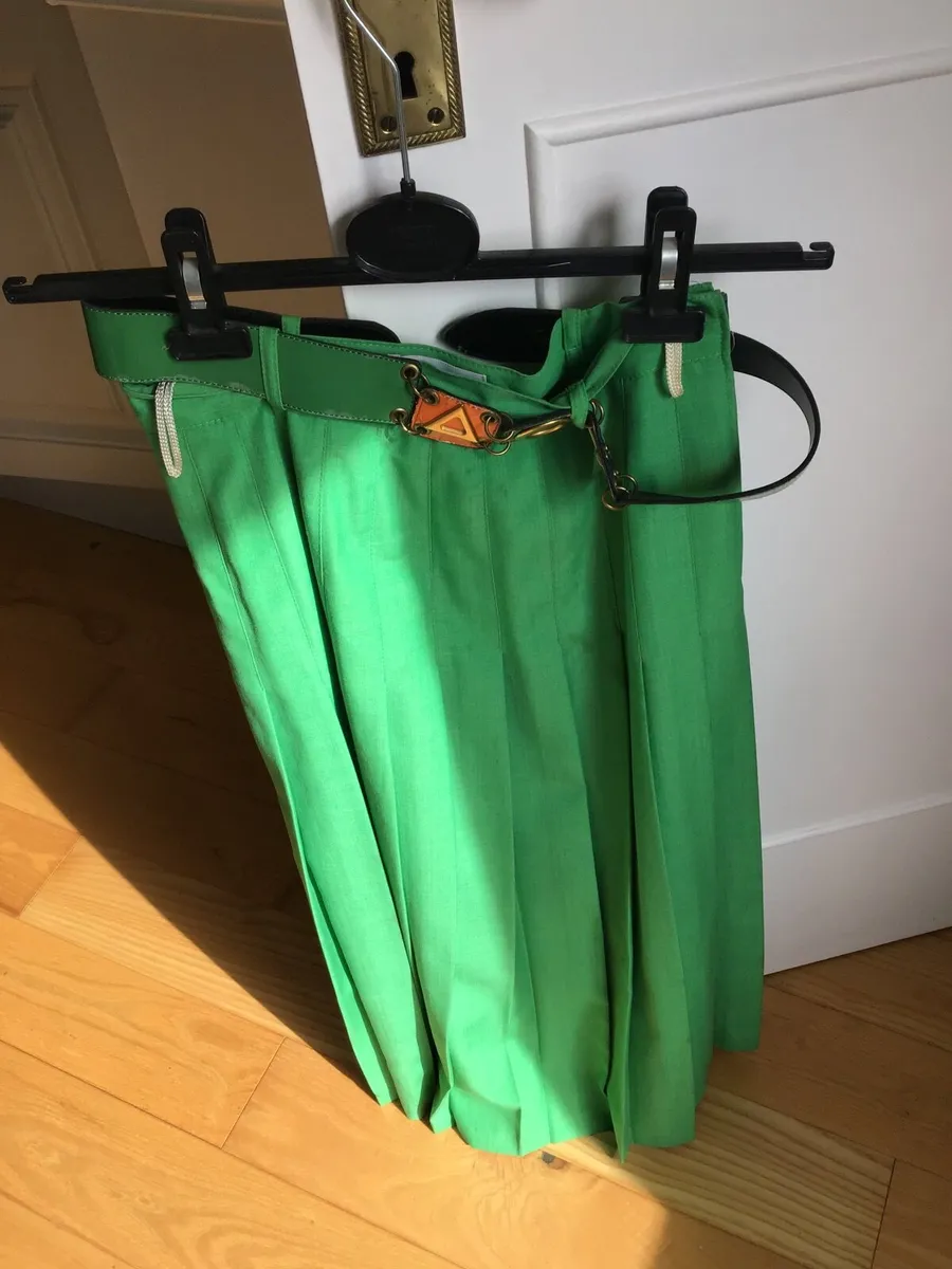 Beautiful pleated midi  Green skirt - Image 3
