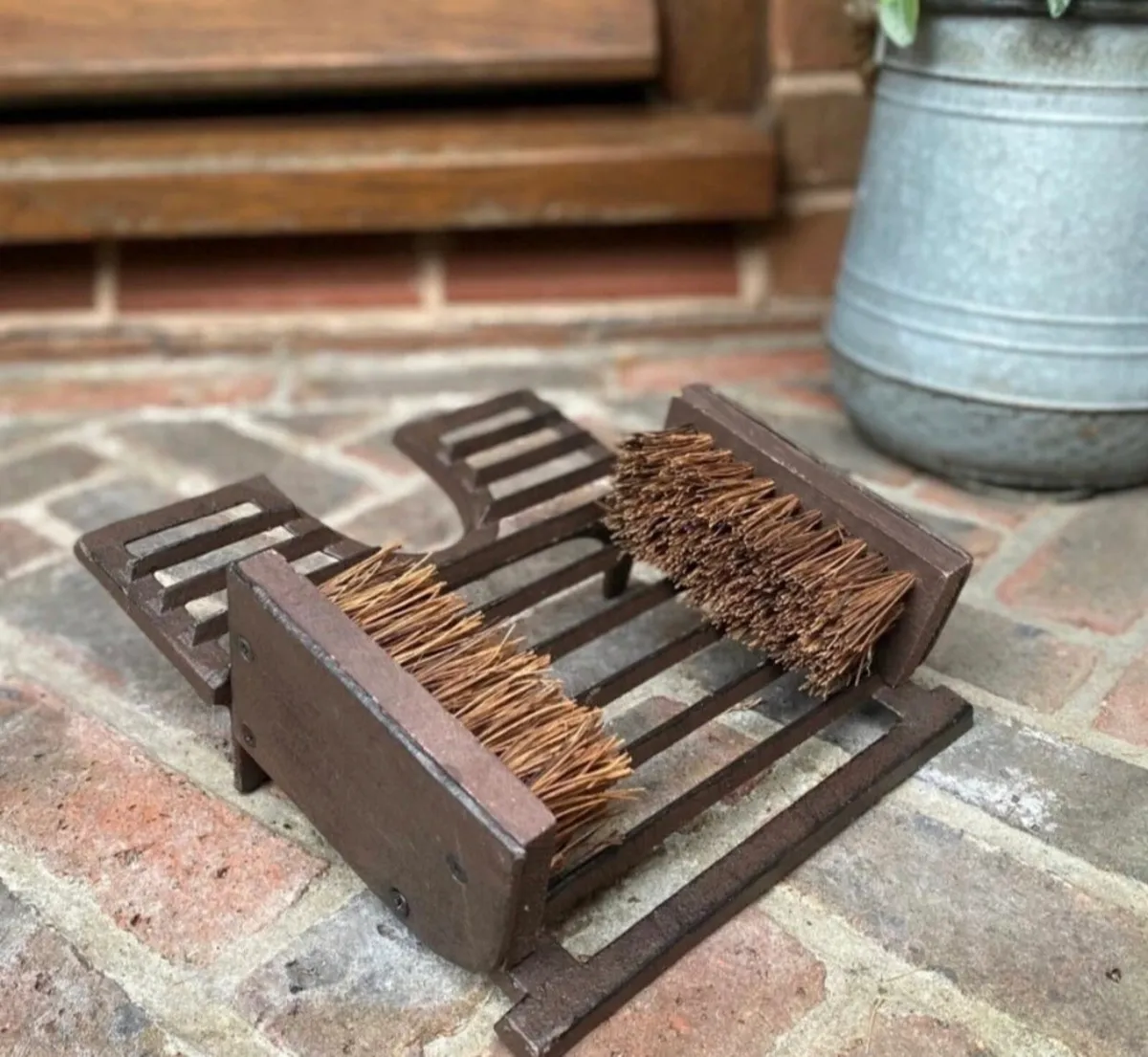 Cast Iron Boot Jack Brush Scraper Welly Remover - Image 4