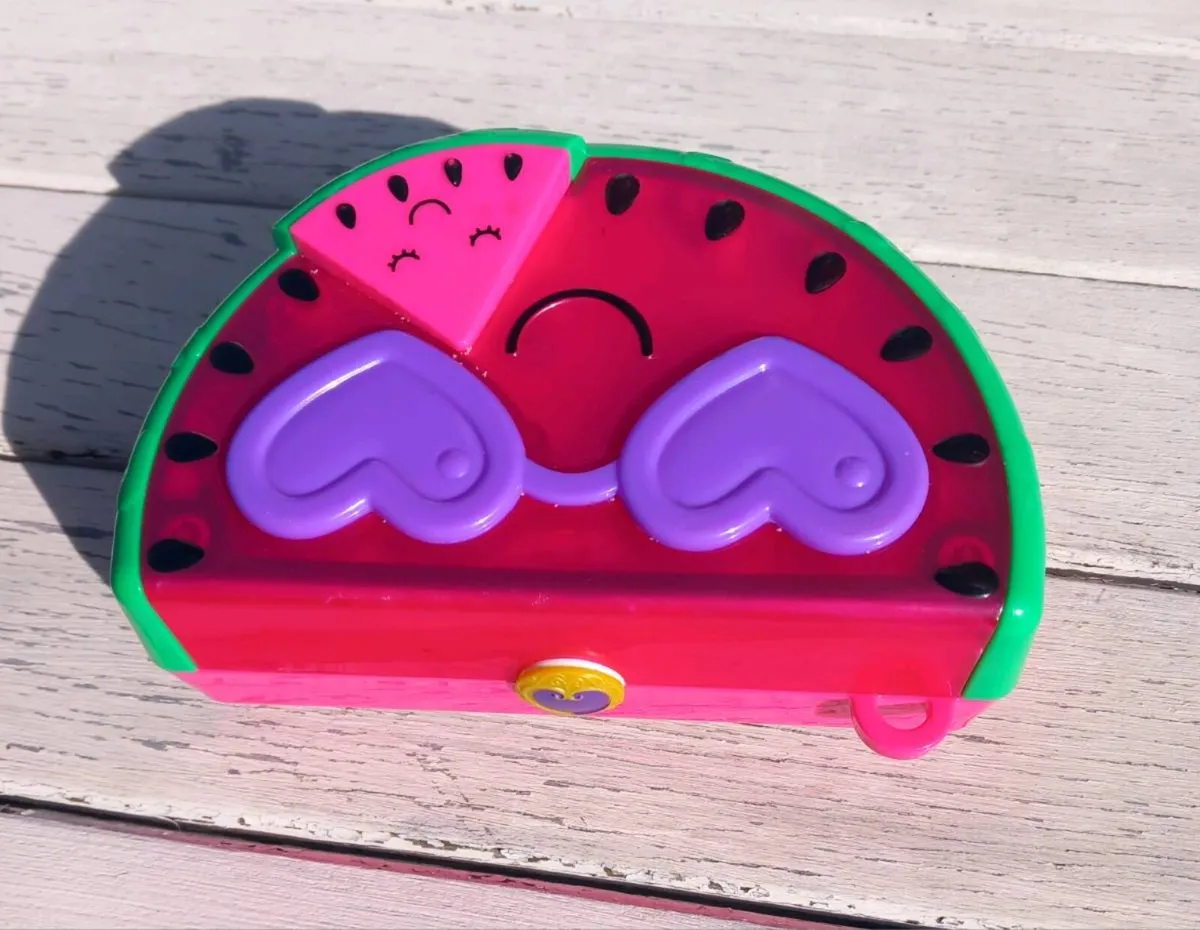 Polly Pockets Pool Party - Image 2