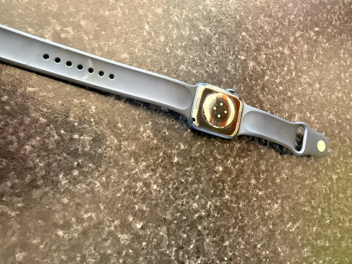 Apple Watch - Image 2