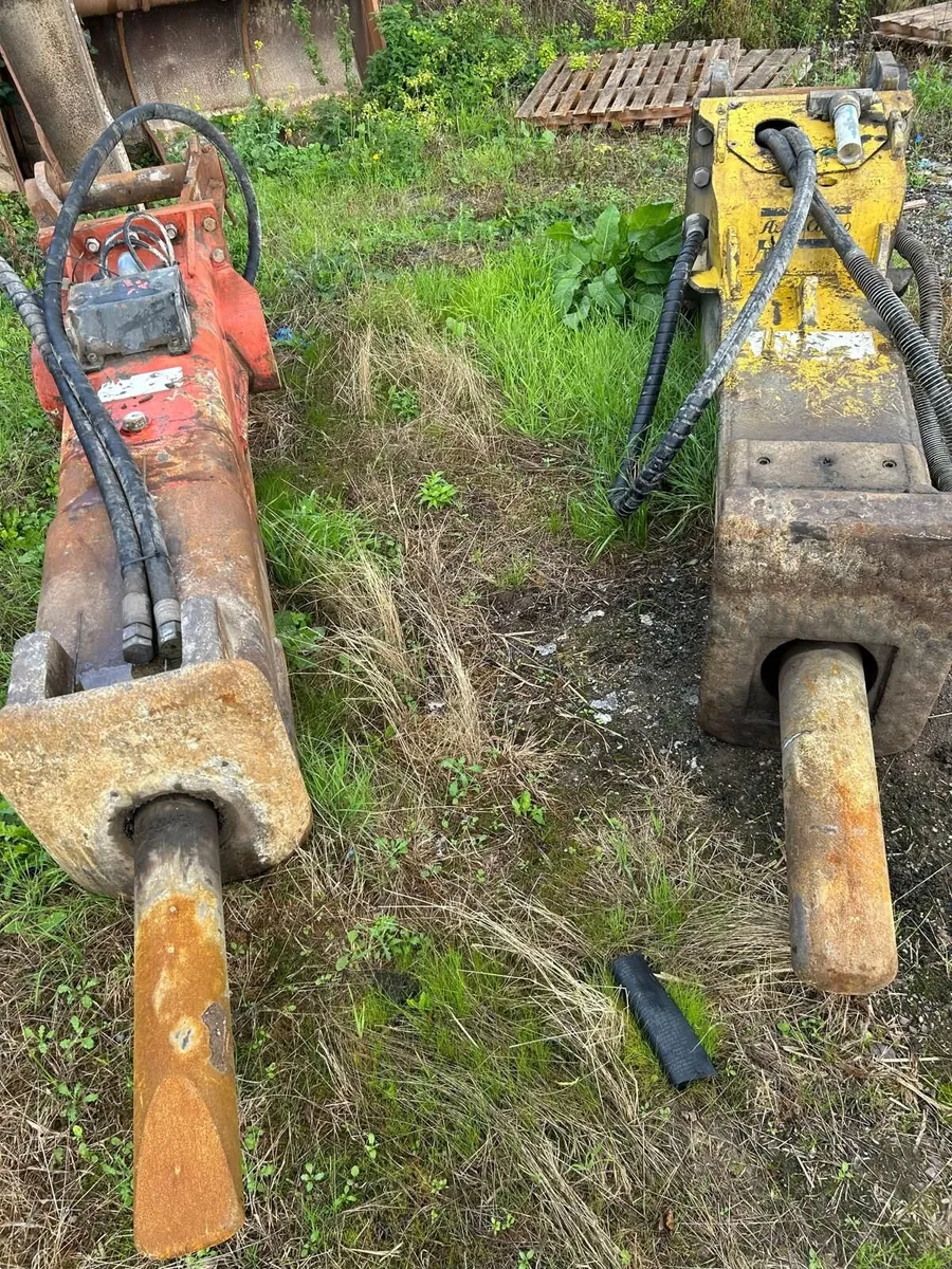 Rock Breakers & Buckets for 35 to 50 ton excavator - Image 4