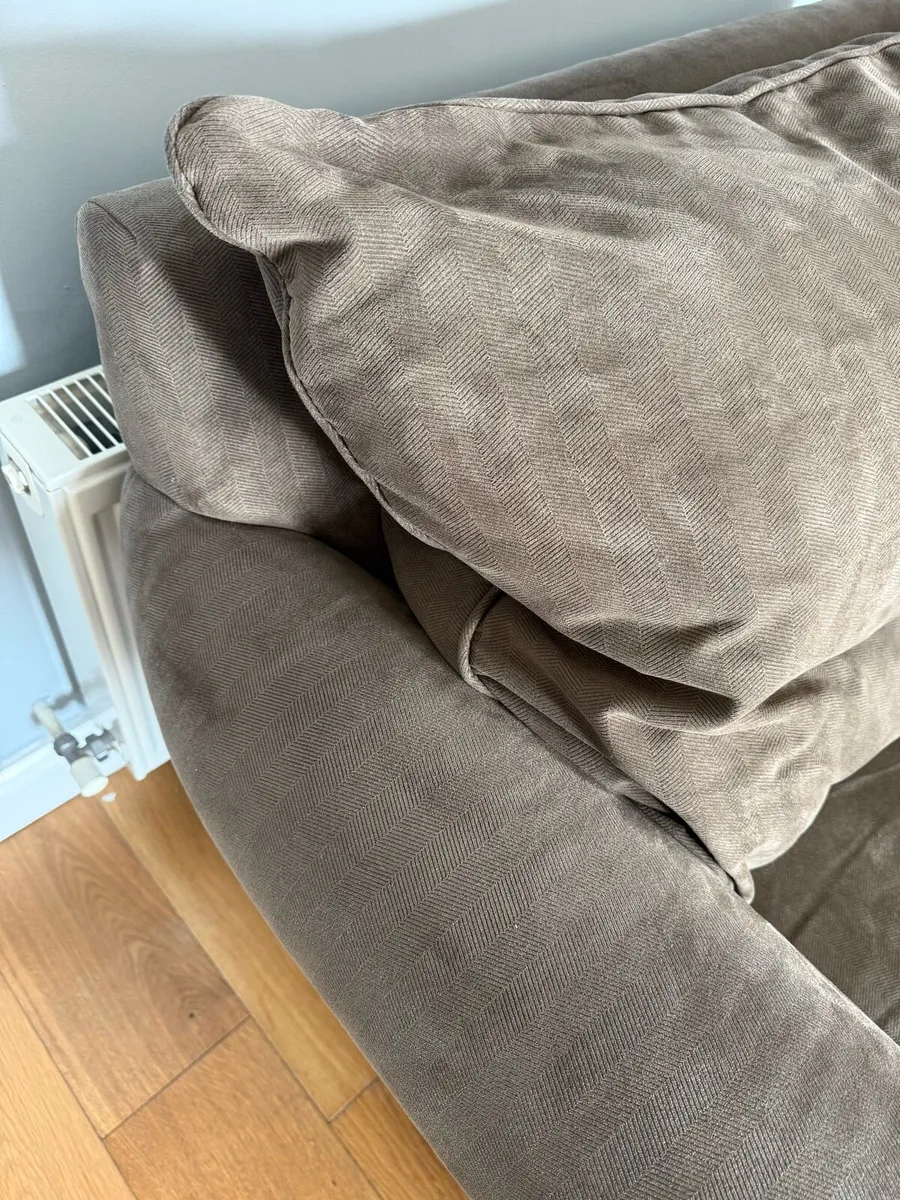 Couch - Image 3