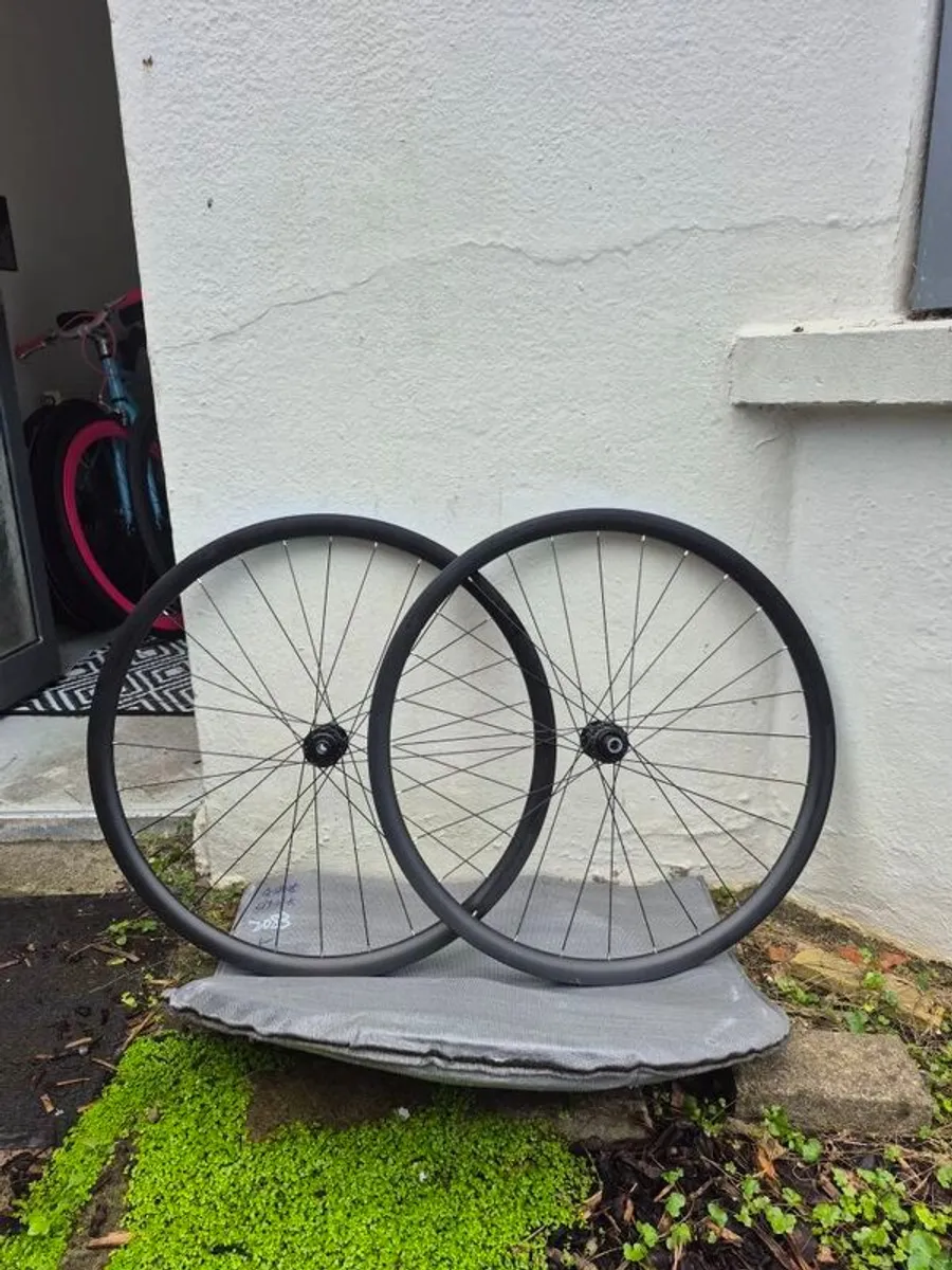 Cube attain race aluminium bare wheelset - Image 1