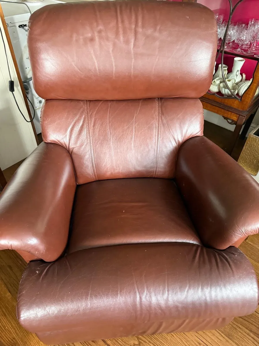 Furniture free to collect. - Image 2
