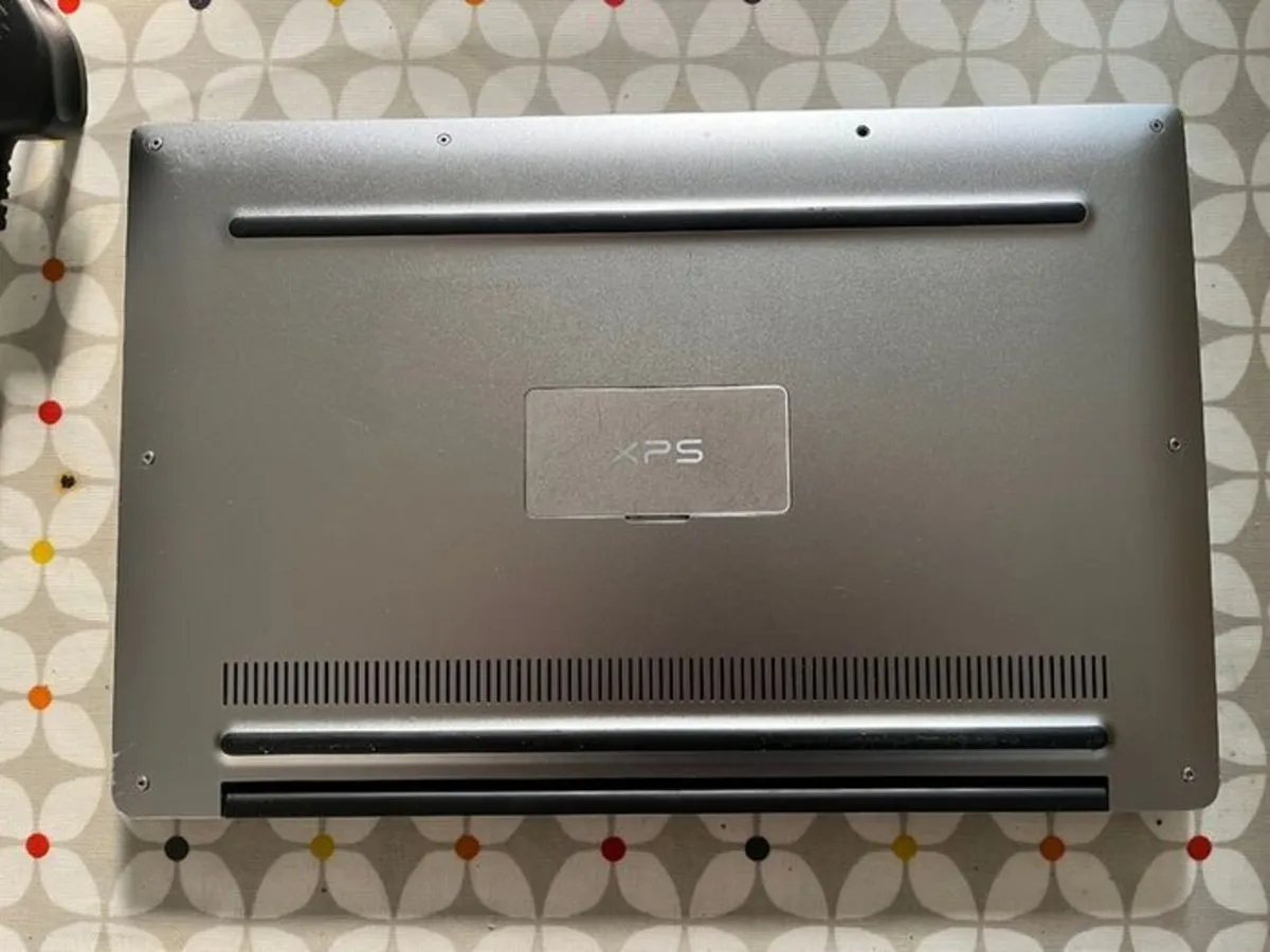Dell XPS 9360 13" laptop - Image 3