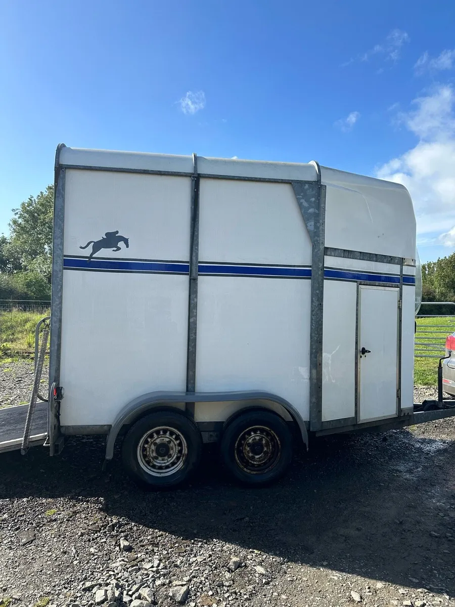 Bateson Deauville Horse Trailer - Image 3