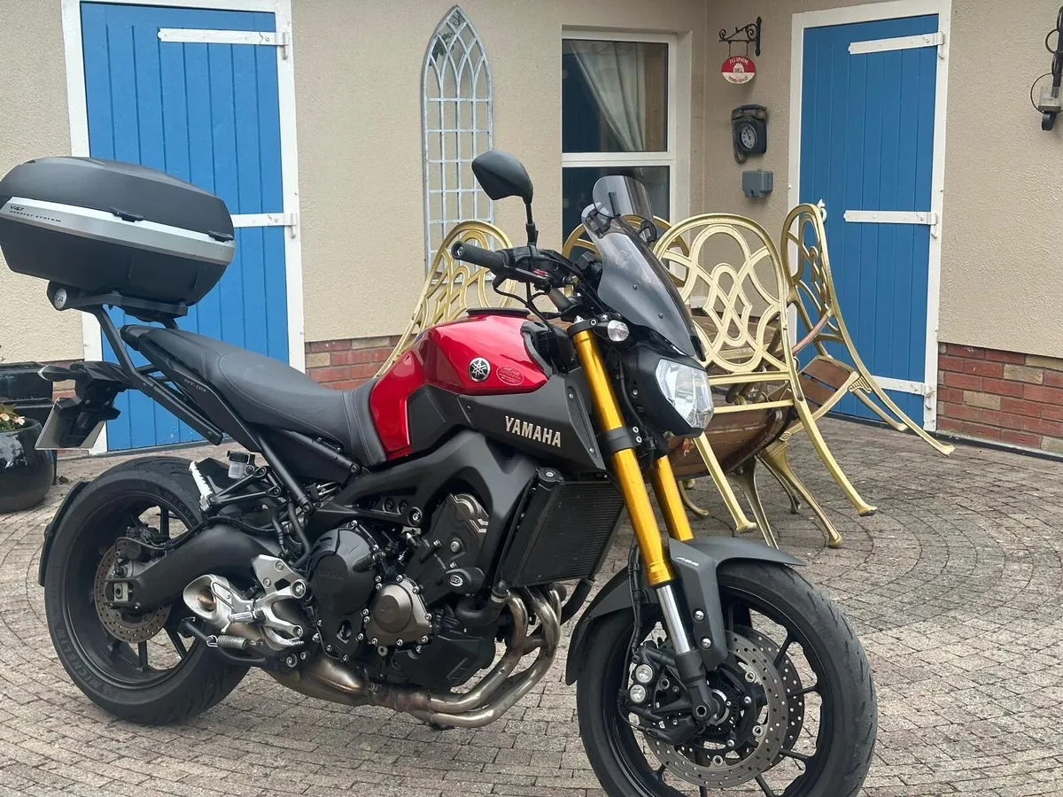YAMAHA MT-09  2016 - Image 1