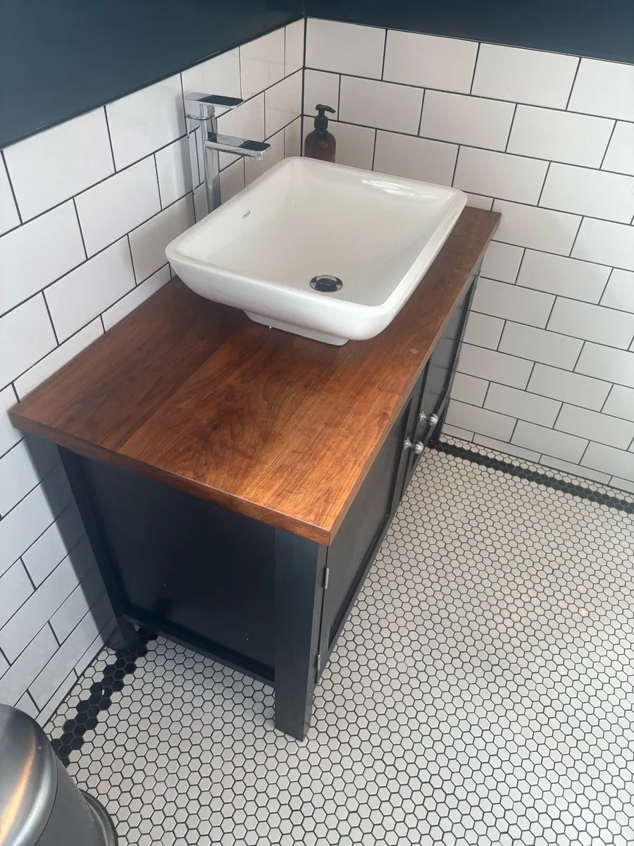 Solid wood Bathroom vanity with basin & tap - Image 2
