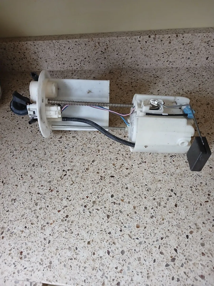 Fuel pump - Image 3