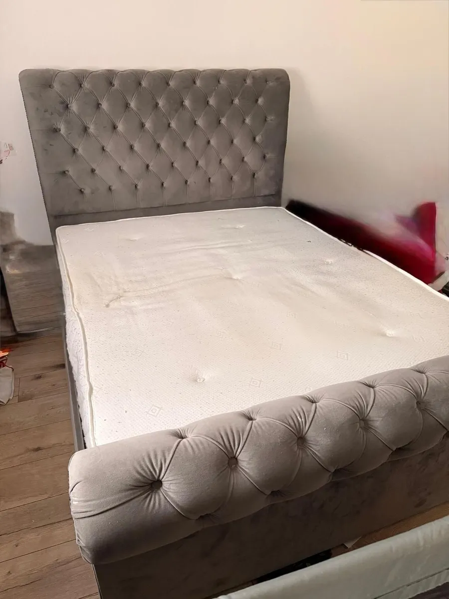 Luxury Grey Velvet Chesterfield-Style Bed with mat - Image 1