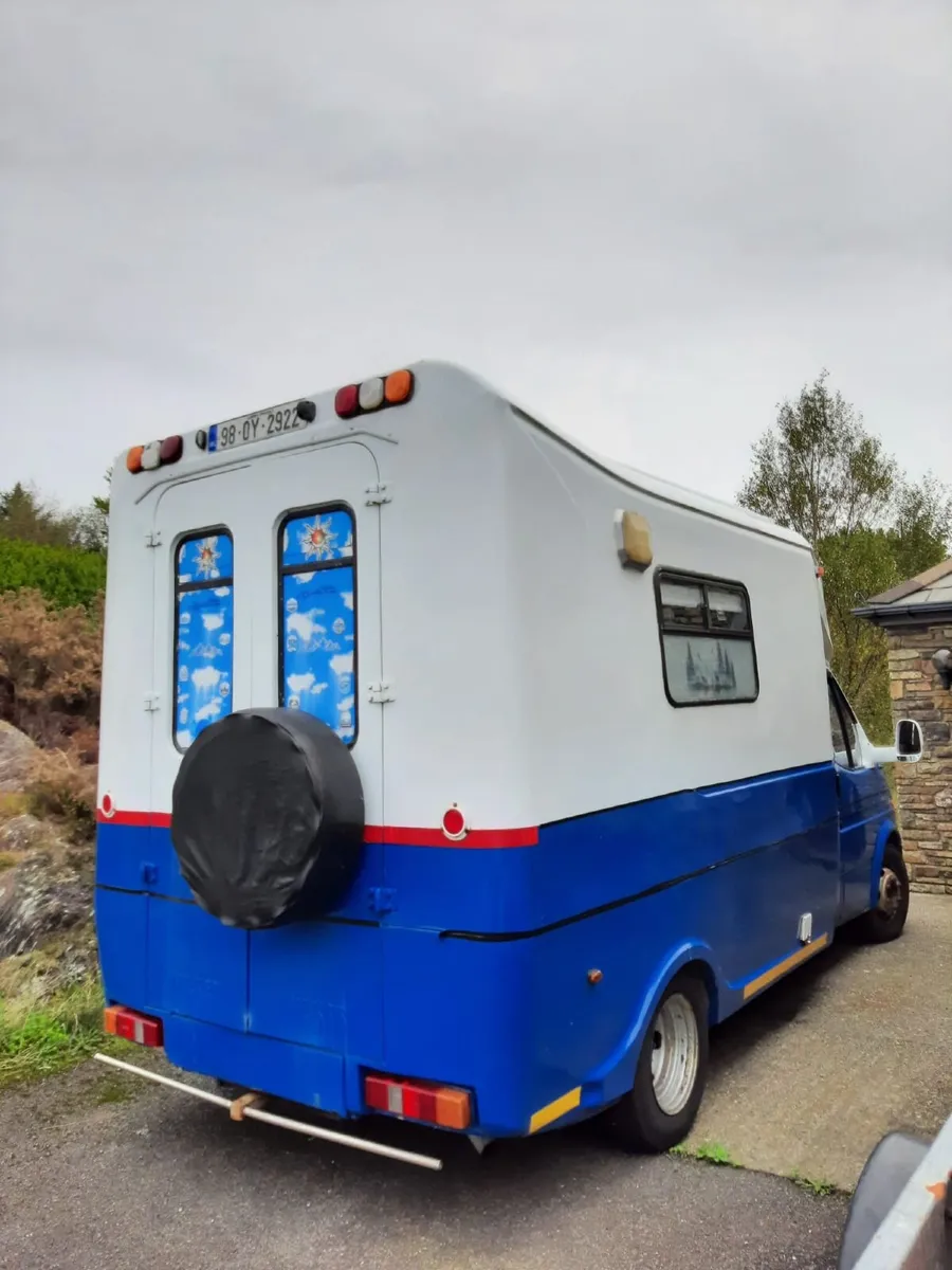 98 ford ambulance campervan - Image 1