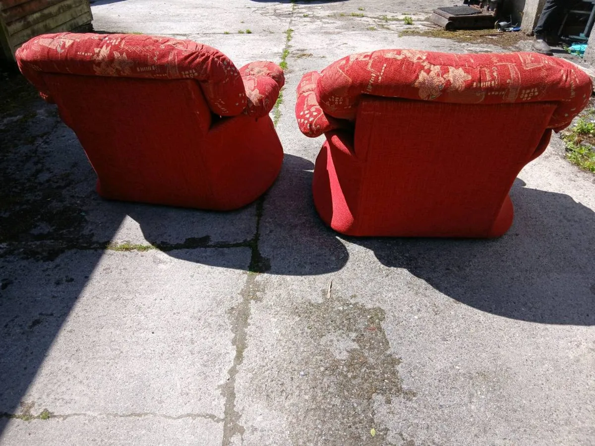 2 chairs - Image 4
