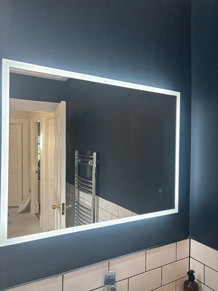 LED bathroom mirror with demister - Image 3