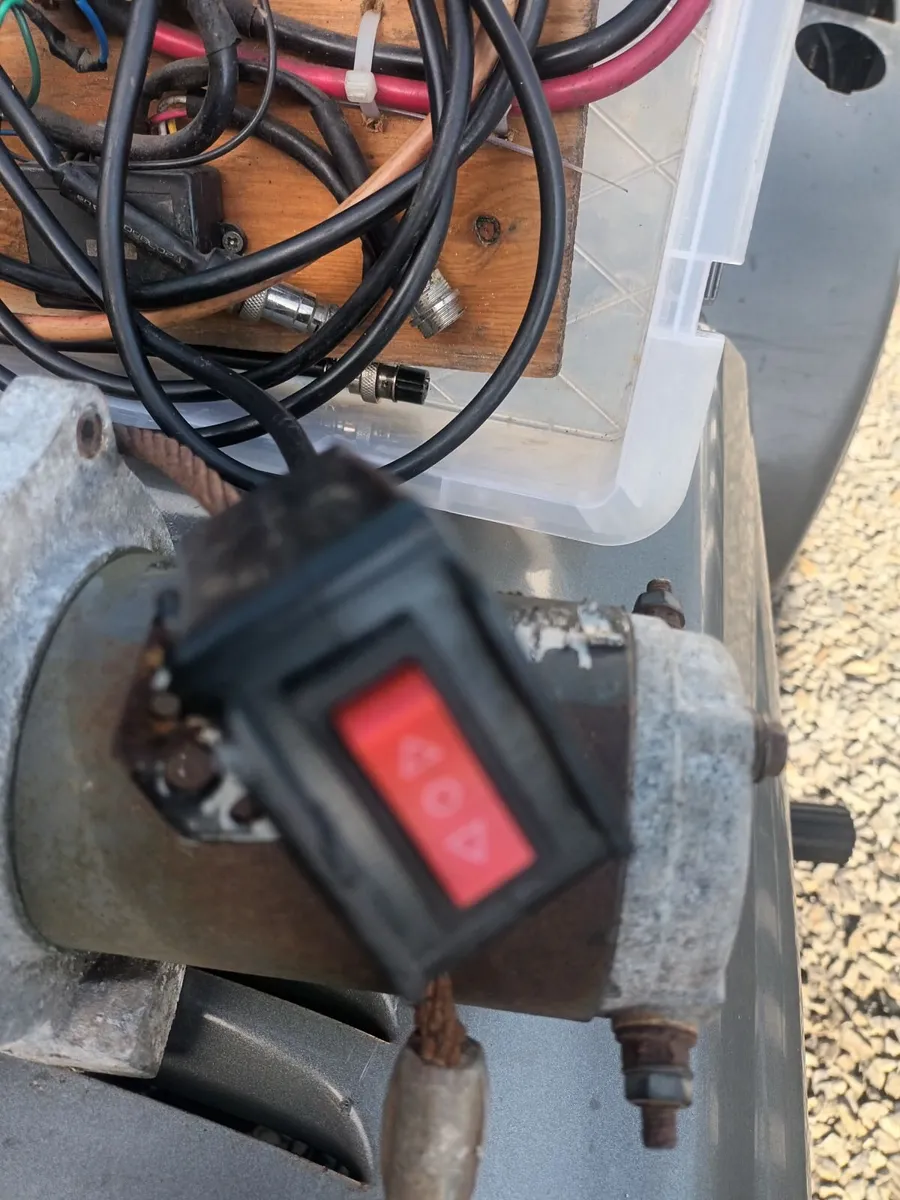 3000lb Winch - Image 4