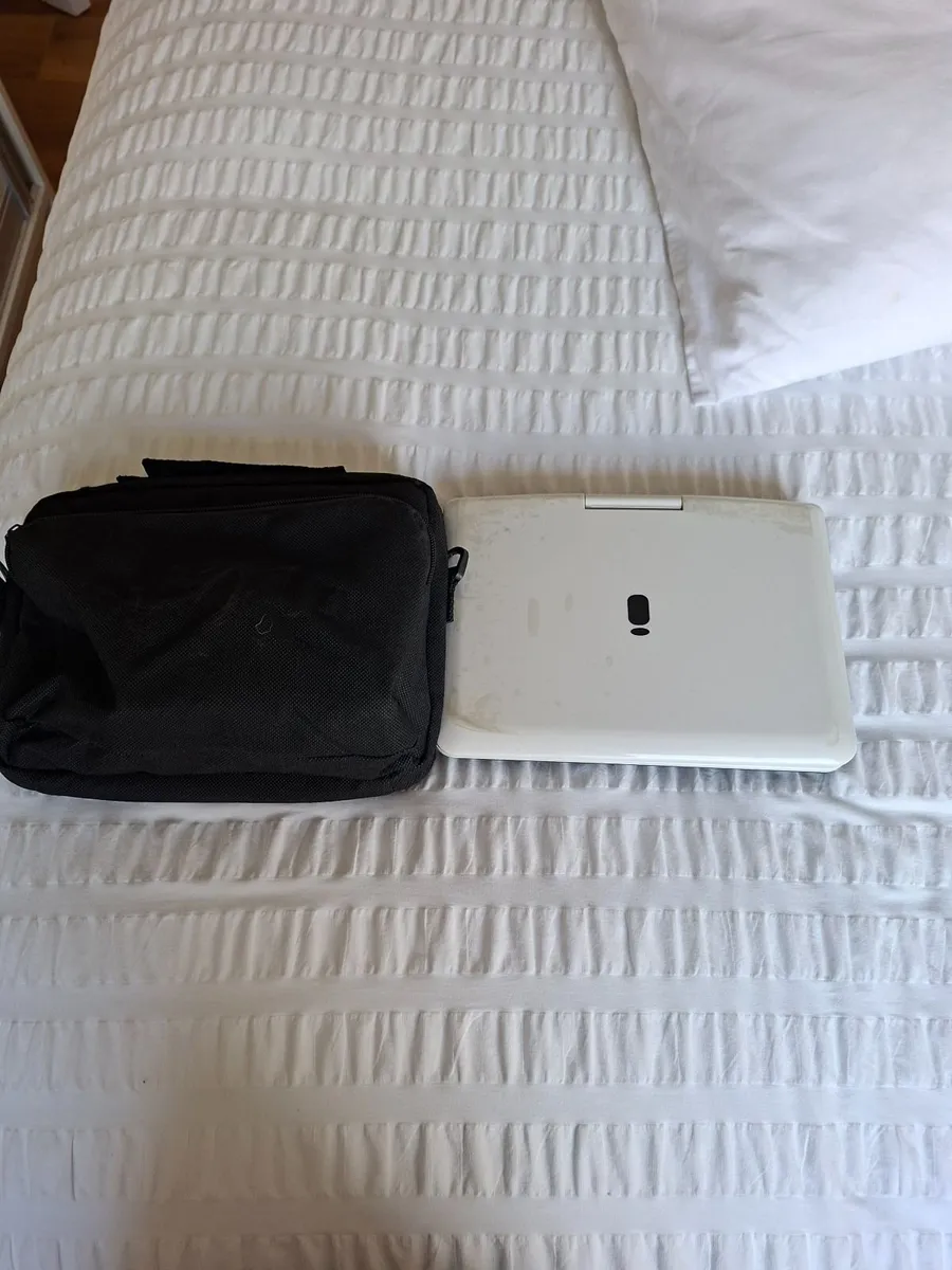 Portable dvd player - Image 2