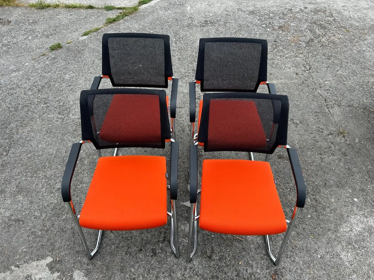 Chairs x 4 - Image 1