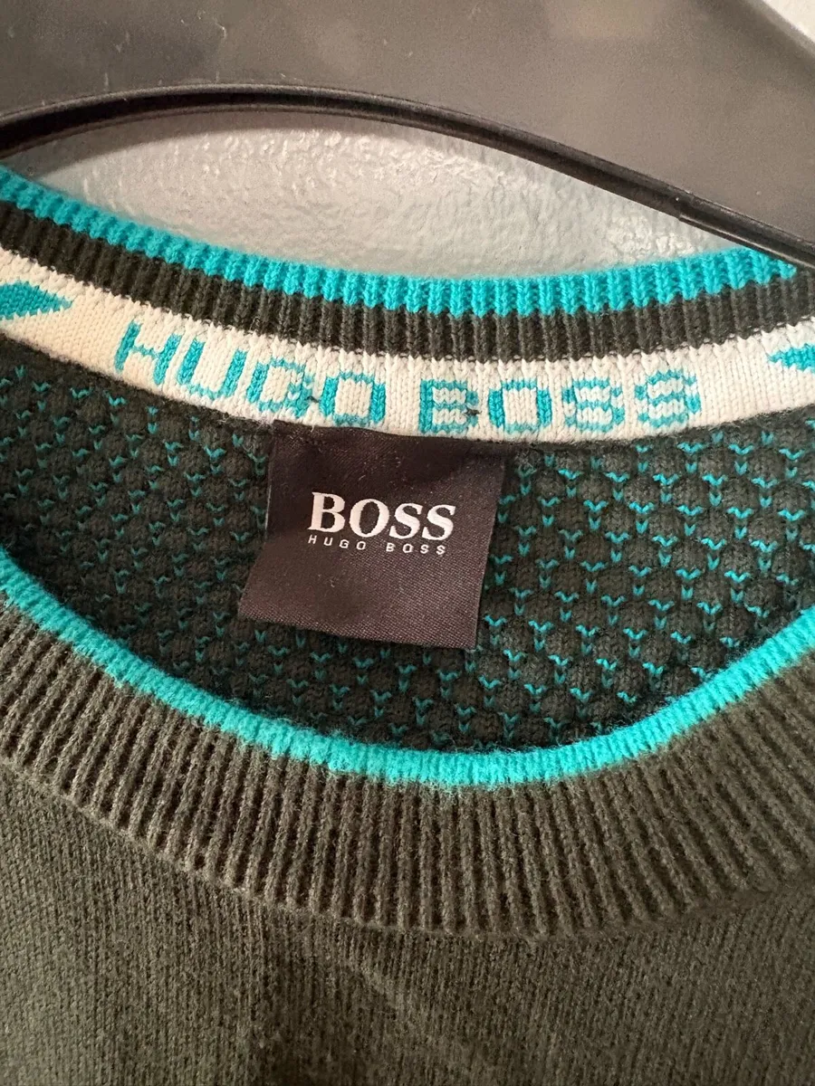 Hugo boss jumper - Image 4