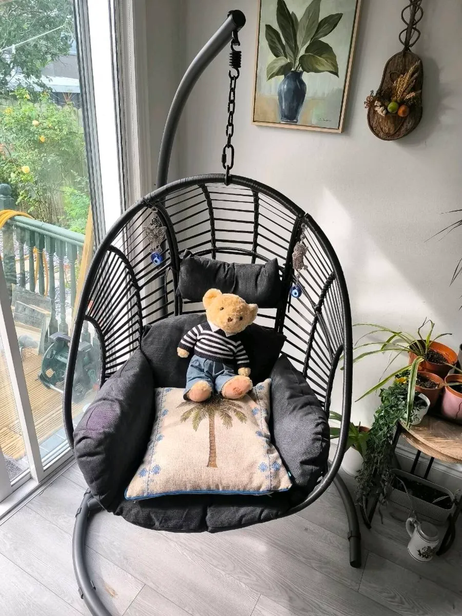 Swinging chair - Image 2