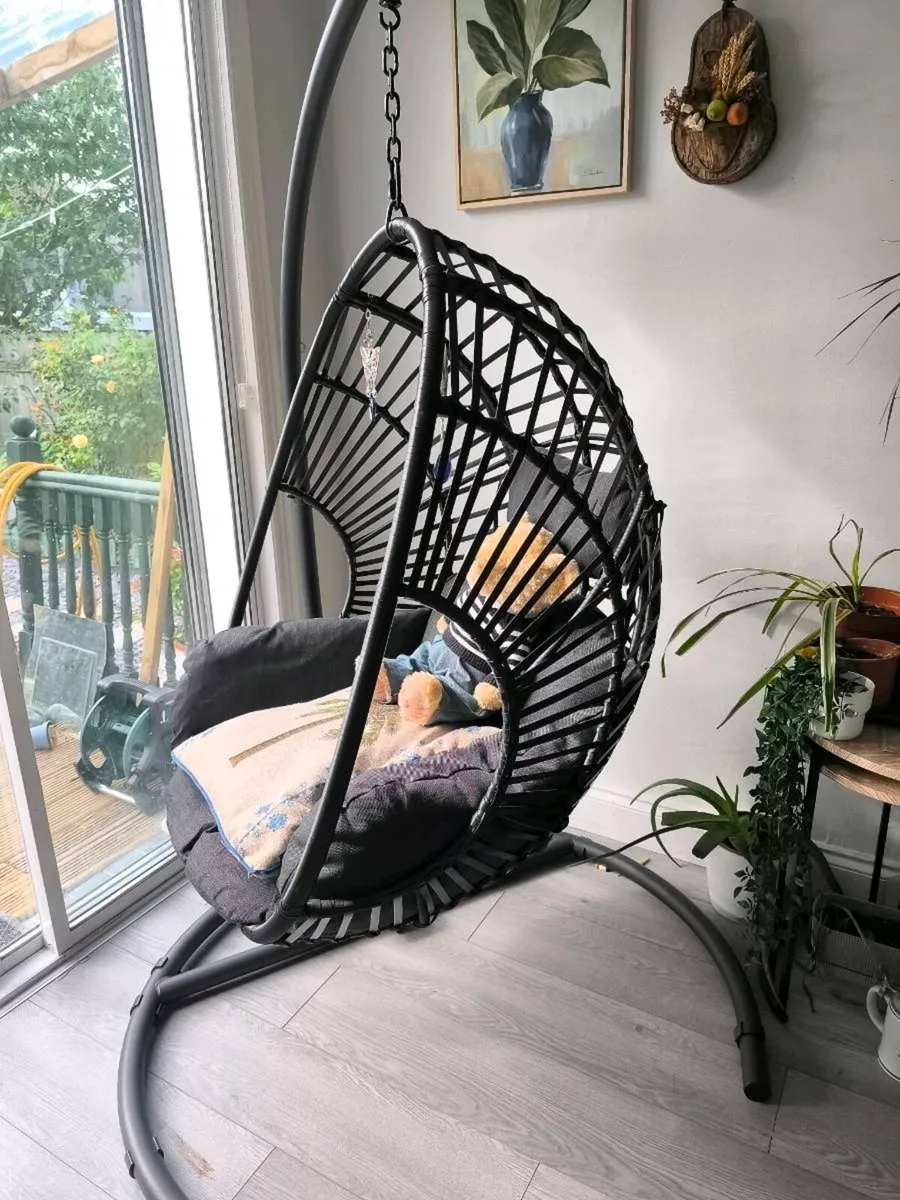 Swinging chair - Image 3