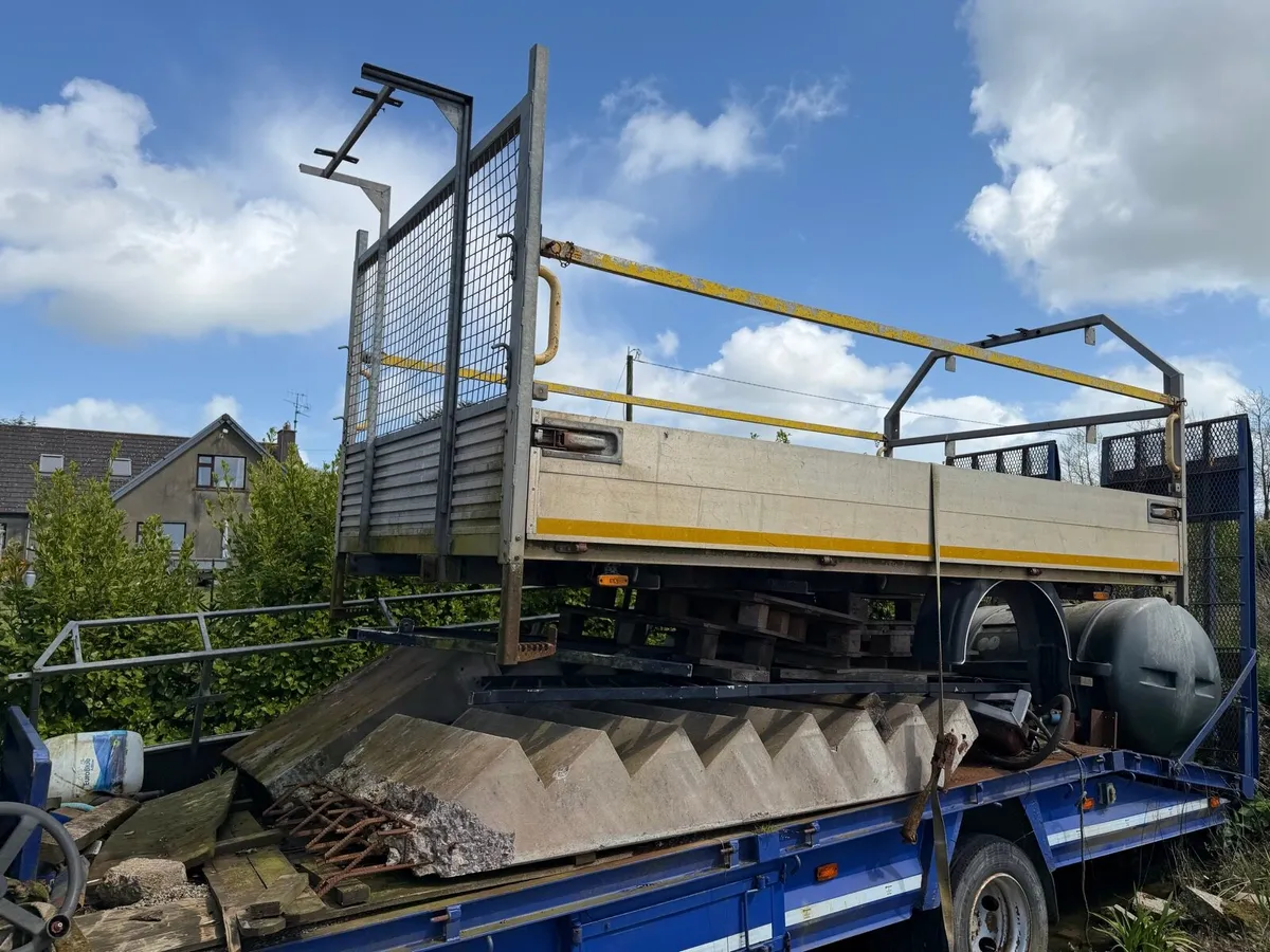 Curtain side body for sale off daf lf 20 ft clean - Image 3
