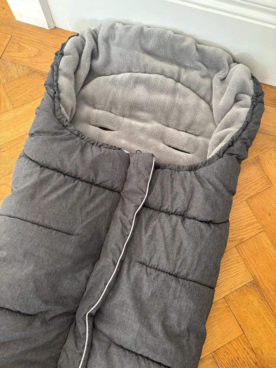 Clevamama universal Footmuff for pram - Image 2