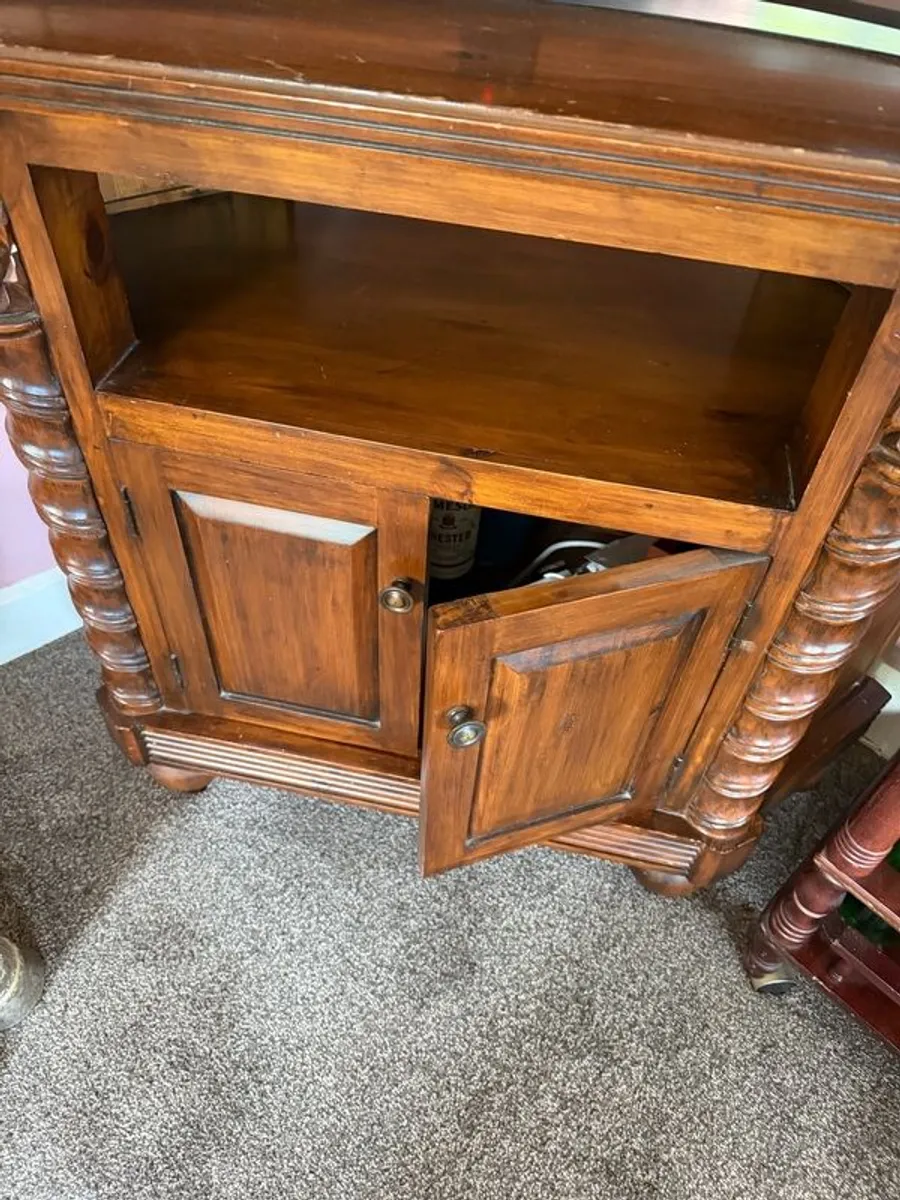 Beautiful Tv Cabinet - Image 3