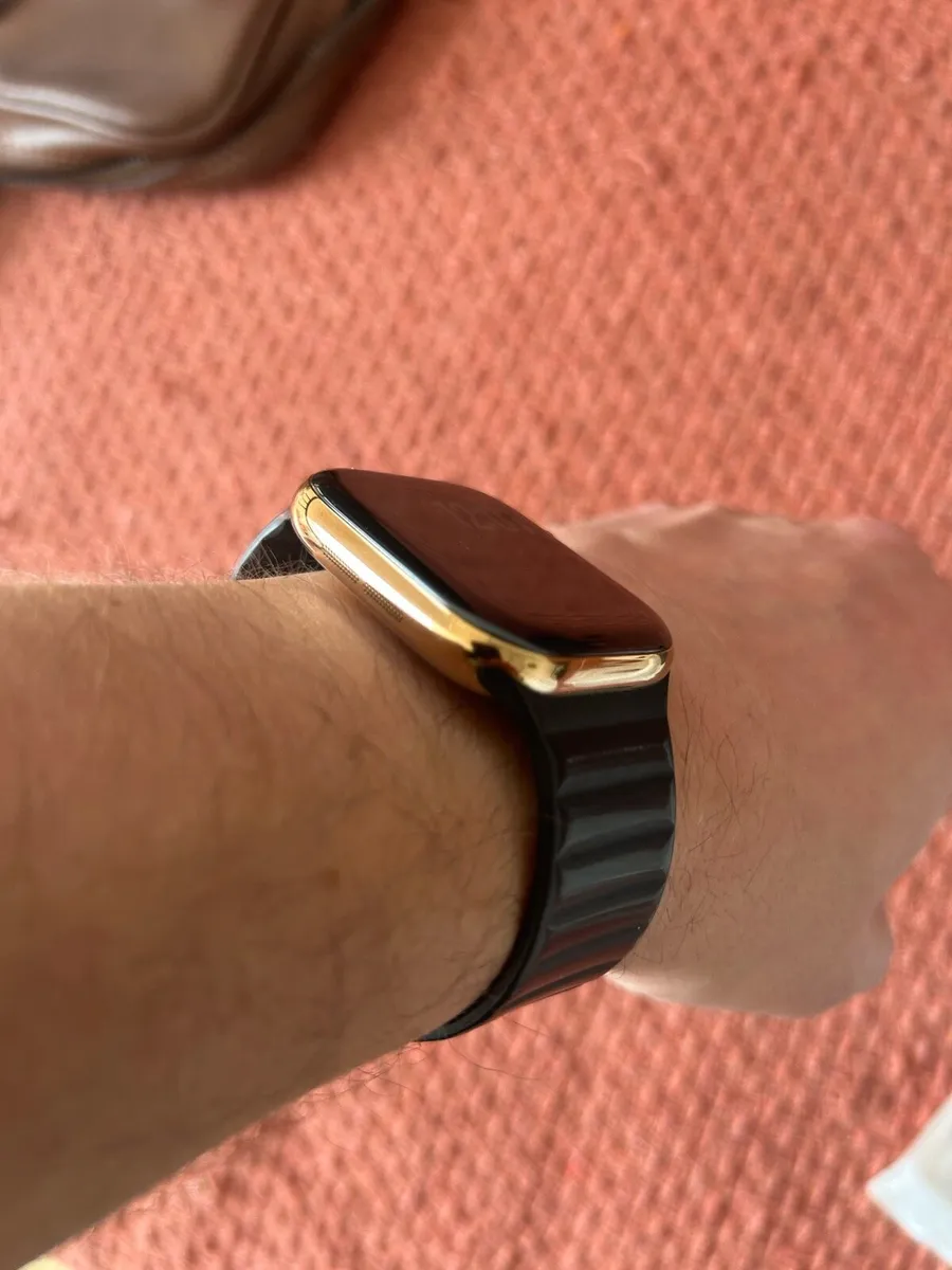 Apple Watch series 10 gold GPS/Cellular 46mm - Image 4