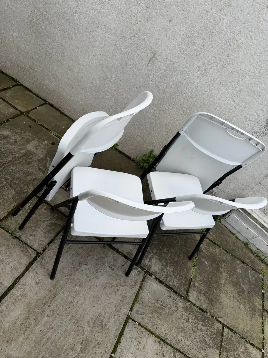 4 Folding Chairs – Excellent Condition - Image 1