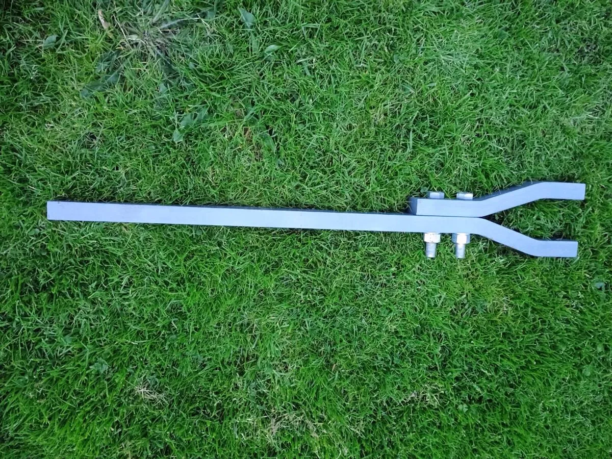 Massey Ferguson 135 drawbar - Image 4