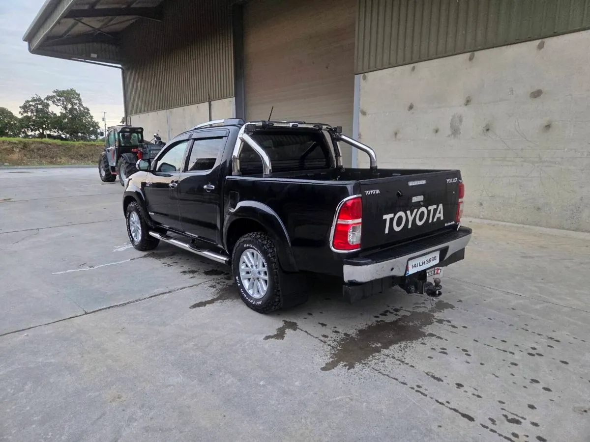 Toyota hilux - Image 2