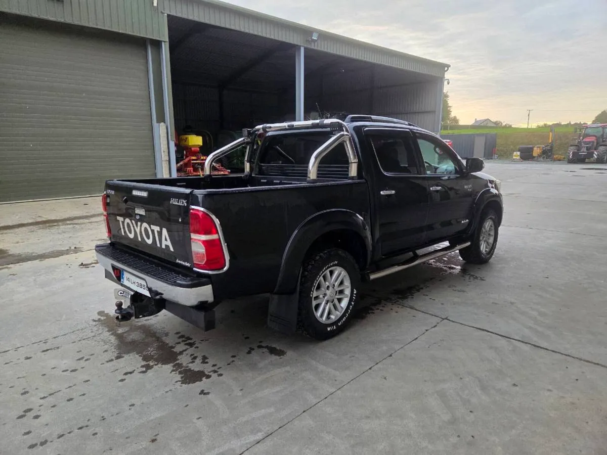 Toyota hilux - Image 4