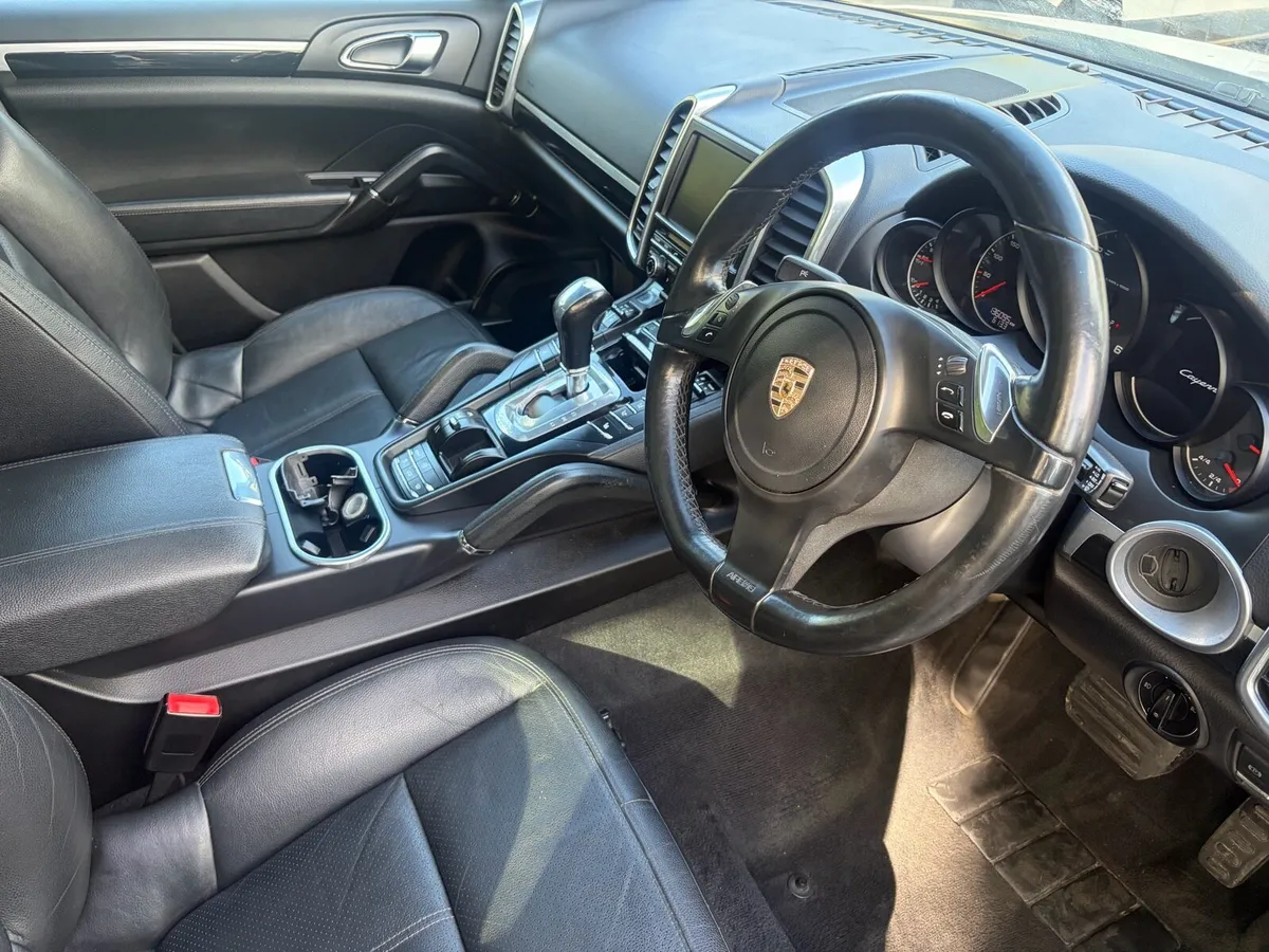 2012 Porsche Cayenne 3.0d - Image 2