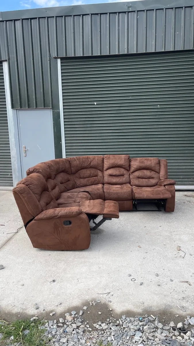 Brown recliner corner sofa - Image 2