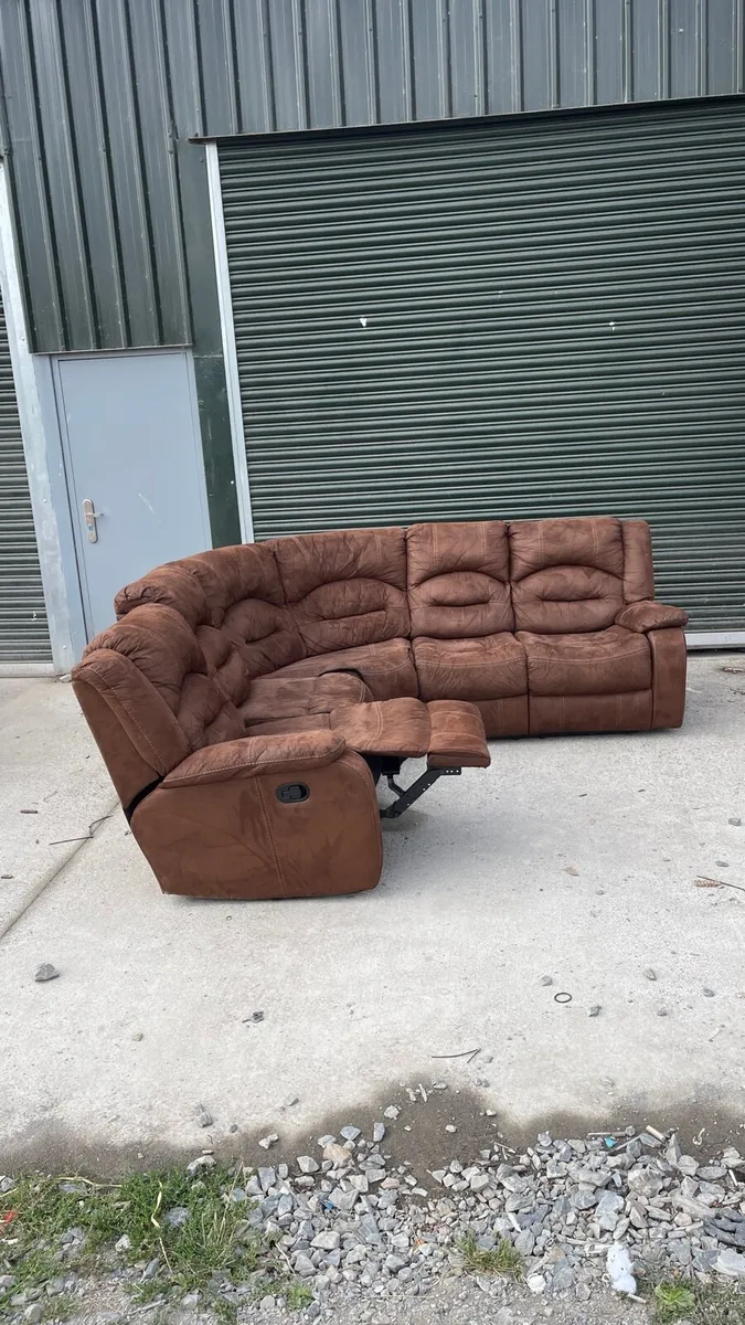 Brown recliner corner sofa - Image 3