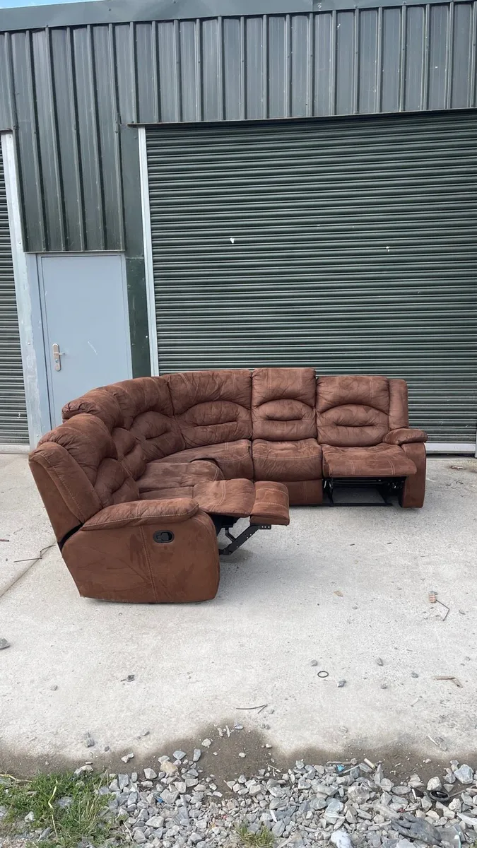Brown recliner corner sofa - Image 4