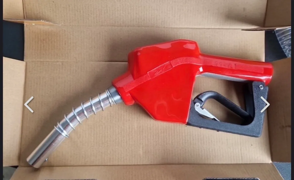 12/24 Diesel/paraffin pump and 10m reel - Image 3
