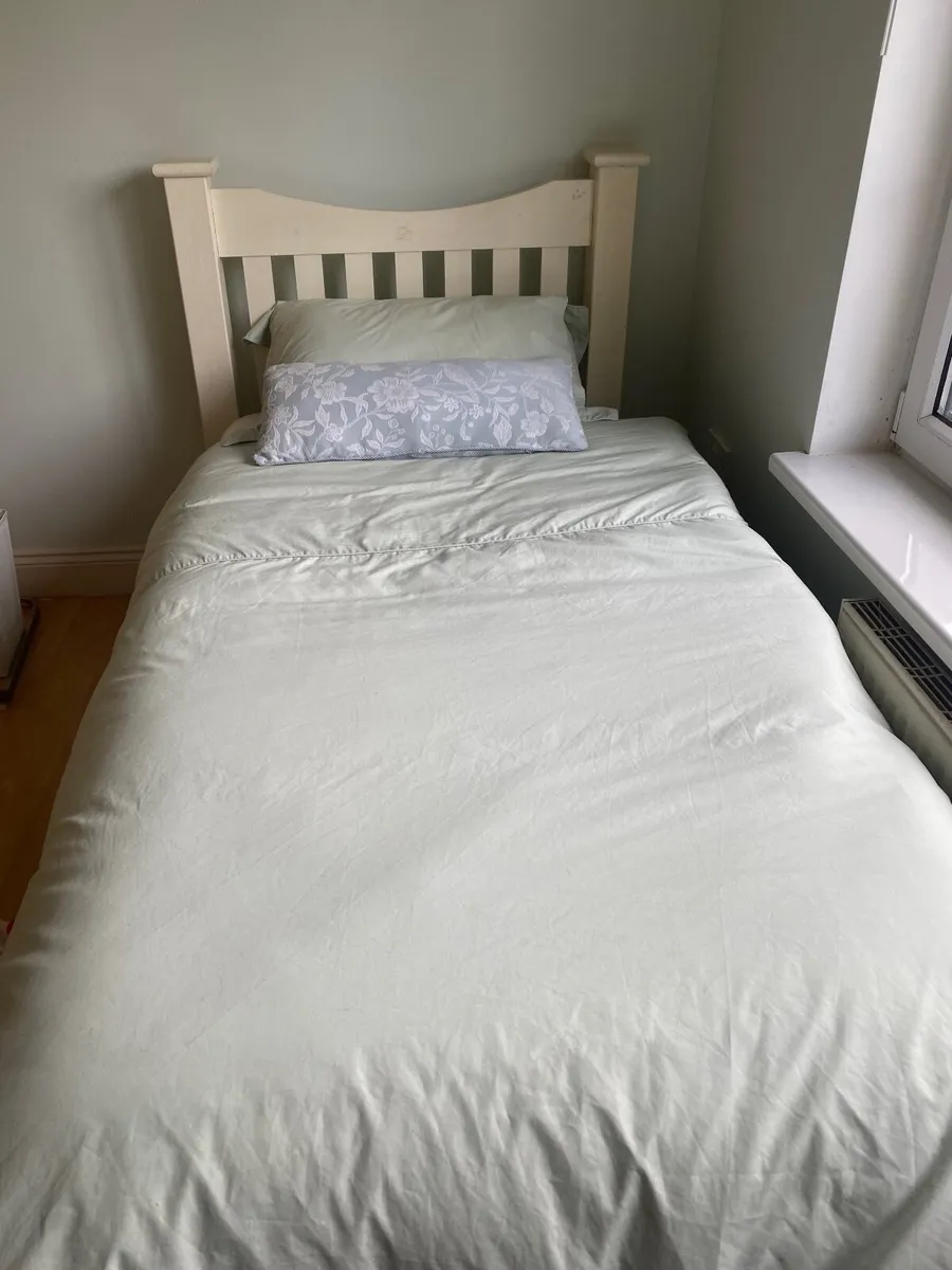 Bed - Image 3