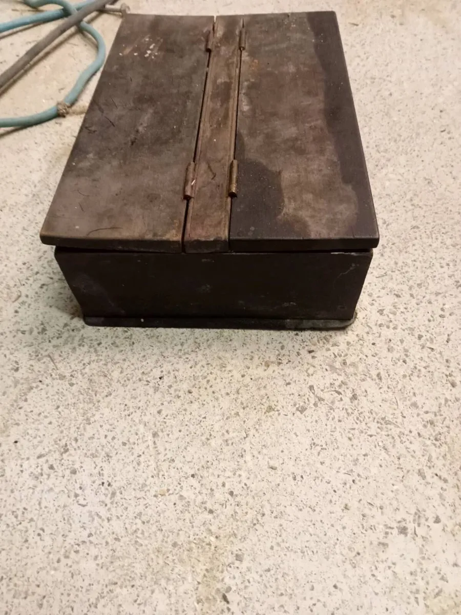 Old writing box - Image 1