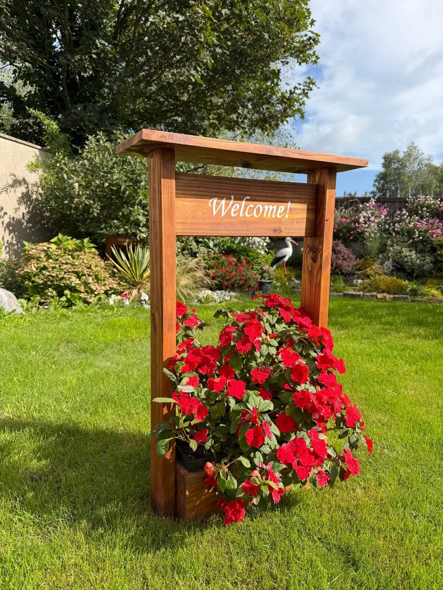 Handmade ‘Welcome’ Sign Planter - Image 1