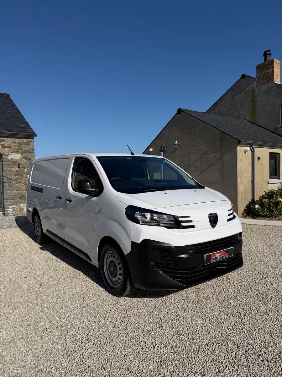 2025 (25) Peugeot Expert Professional - Image 1