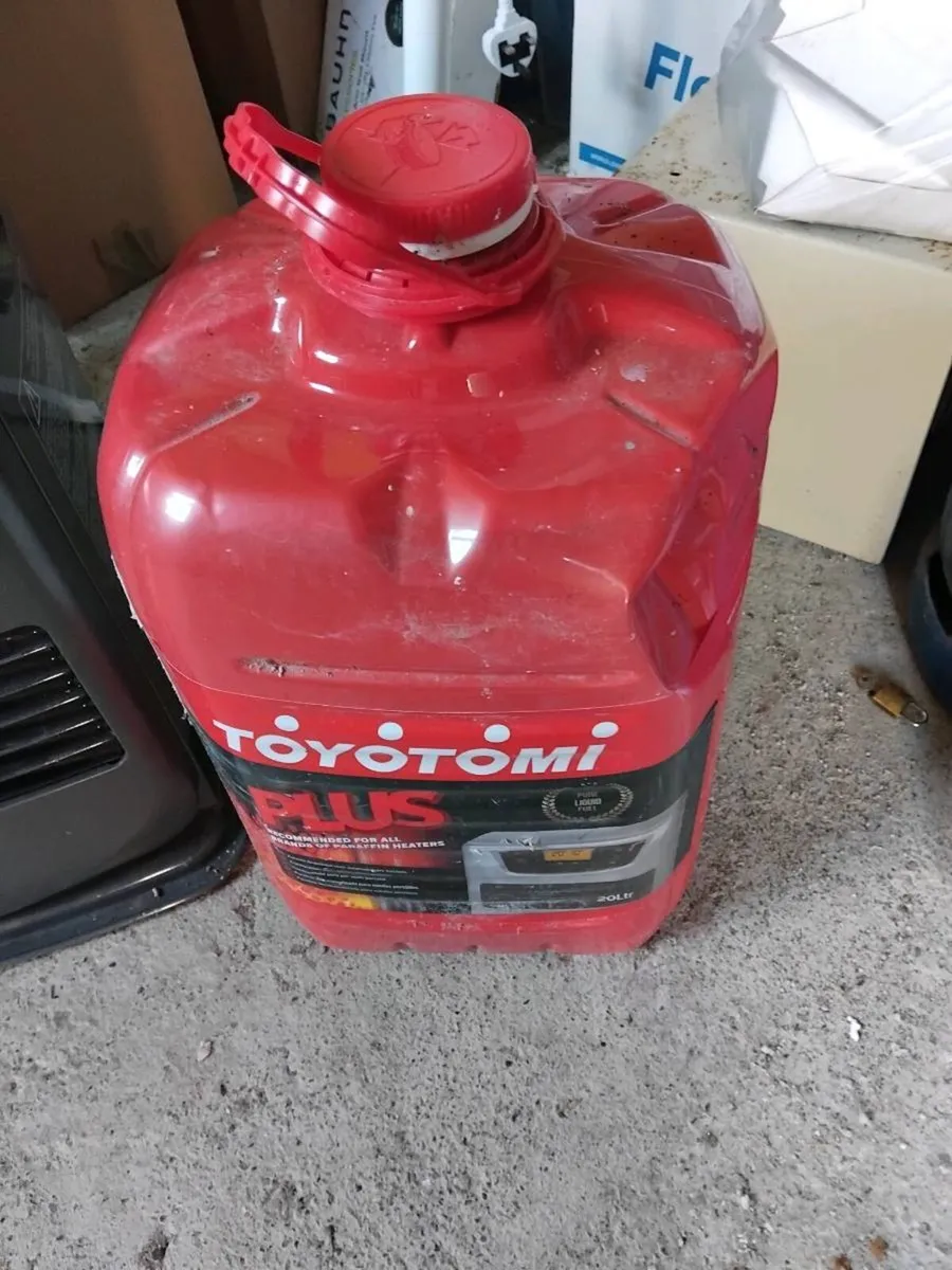 Kerosene heater and 20 litres fuel - Image 1