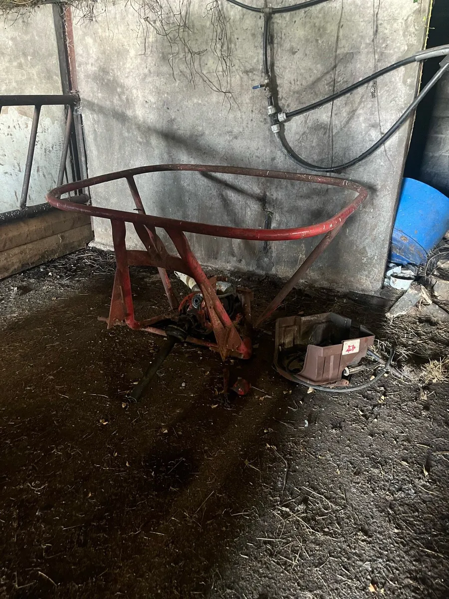 Vicon spreader in need of repair - Image 1